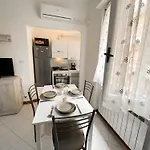 Daire Tolly House-rapallo Centre