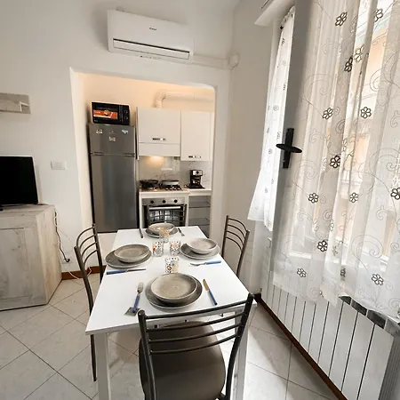 Apartment Tolly House-rapallo Centre